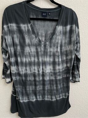 Saks Blue Tie Dye Top M Sheer Back High Low Hem